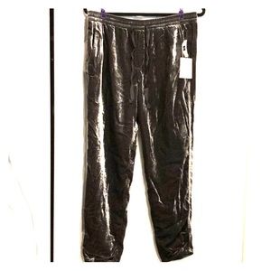 GAP VELVET JOGGERS